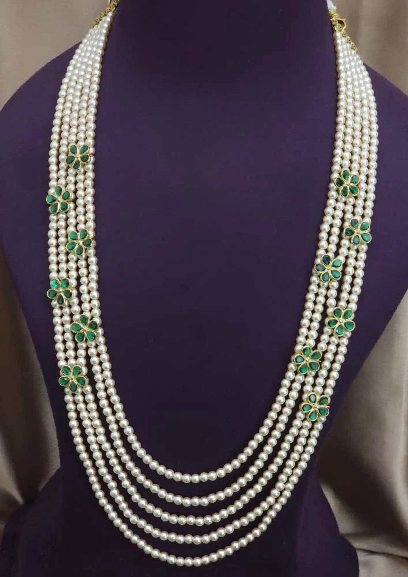 Kundan stone and pearls necklace
