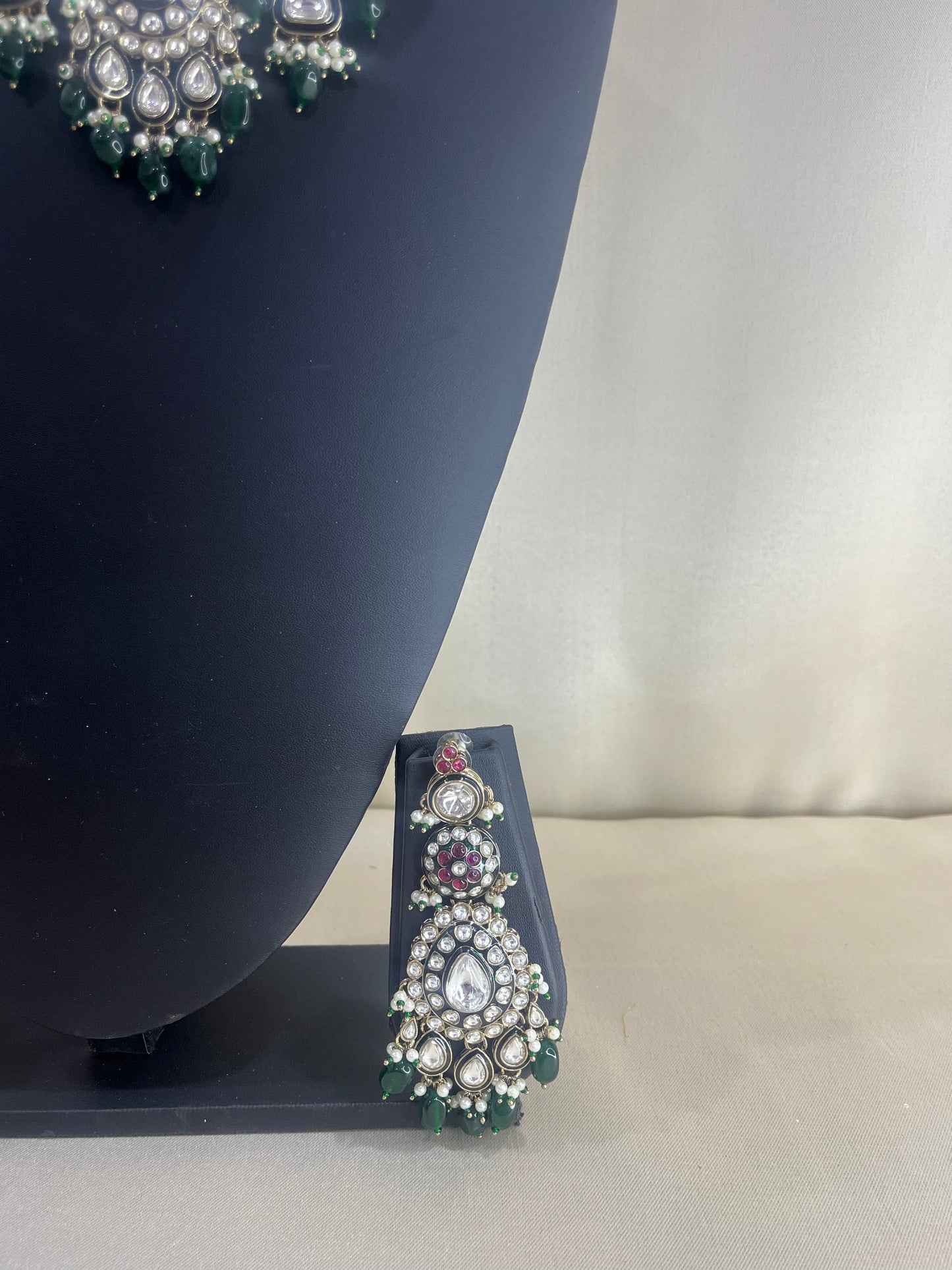 Full Bridal Moissanite Kundan Set With Tika - Ruby Green