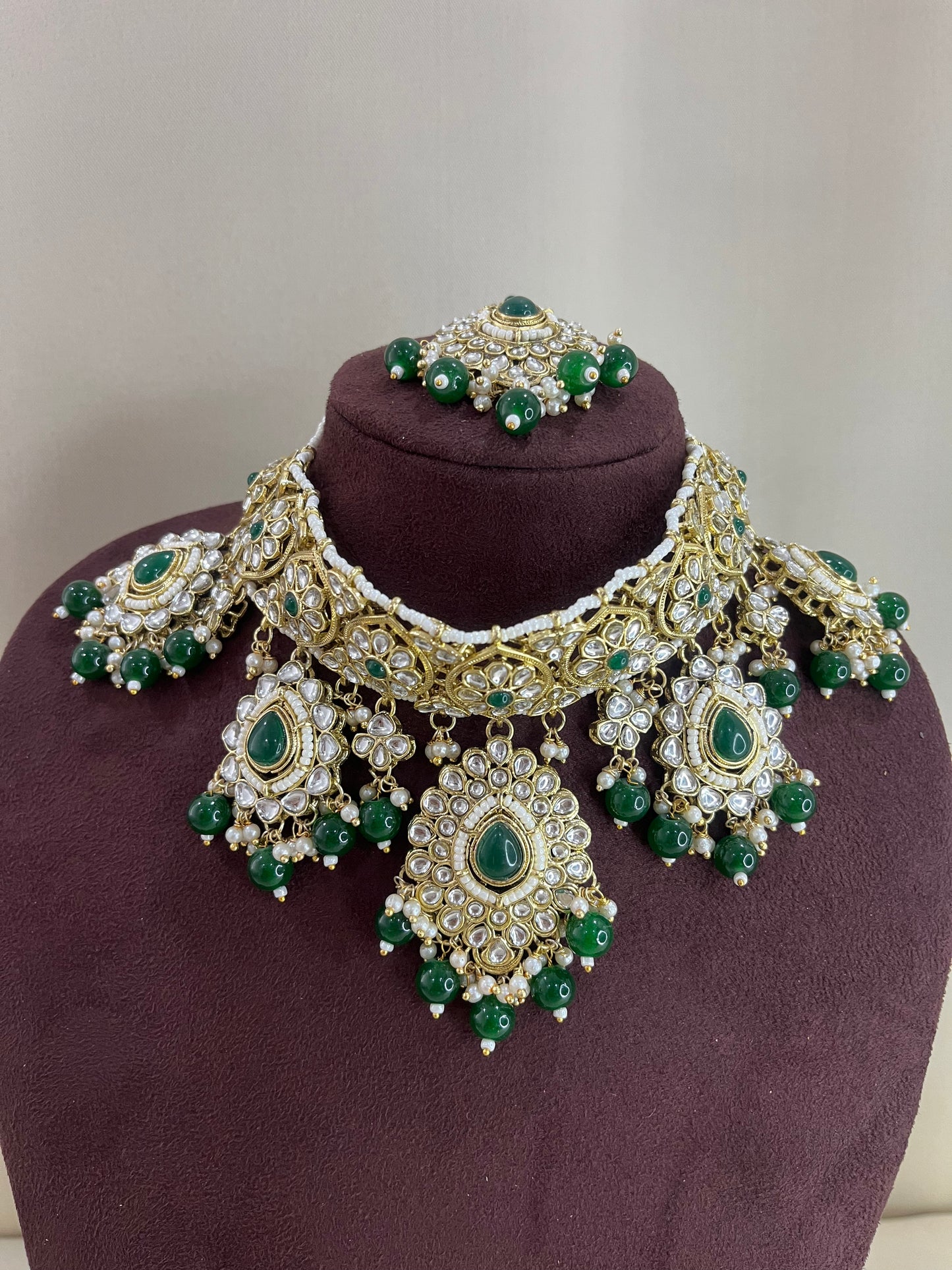 Paachi Kundan Choker Set With Tika - Emerald Beads