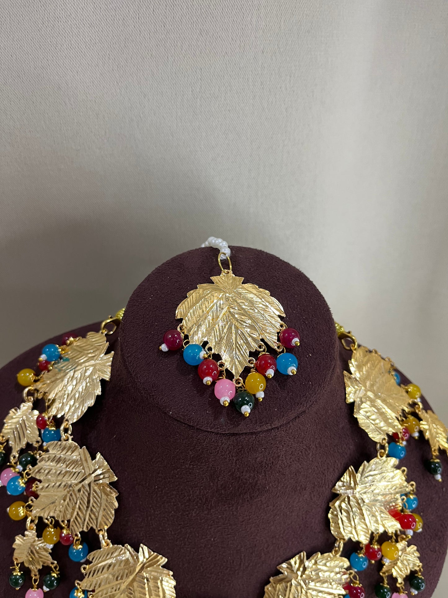 Heritage Light Weight Lotus Neckalce Set - Multi