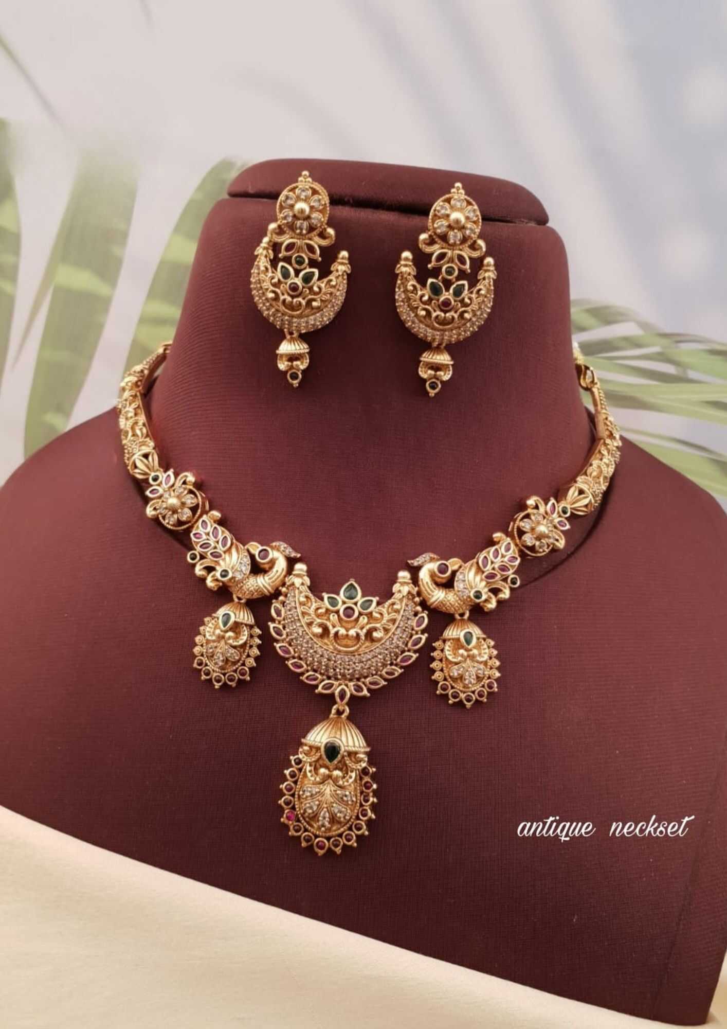 Antique finish 18k gold platted kundan necklace with earrings