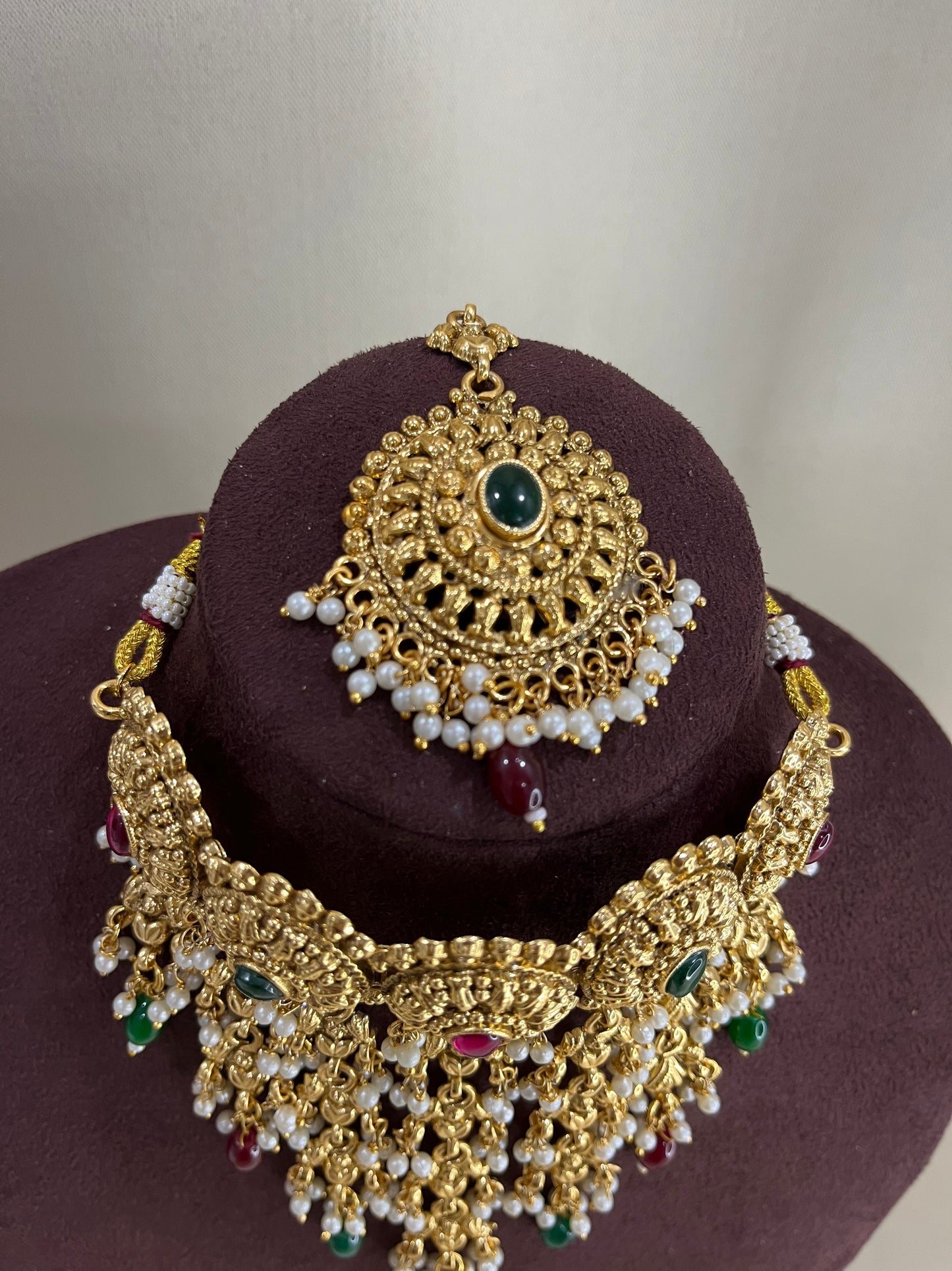 Heritage Layered V Neck Choker Set - Multi