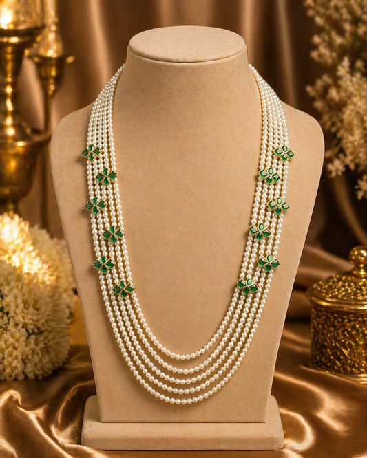 Kundan stone  and pearls necklace