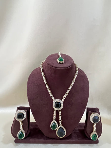Delicate Kundan Necklace Set - Bottle Green