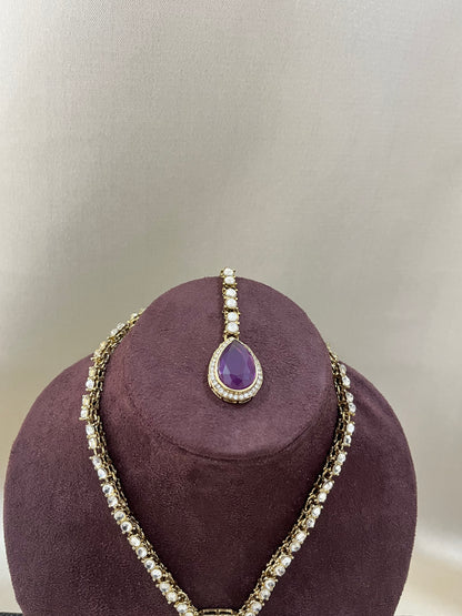 Delicate Kundan Necklace Set - Purple