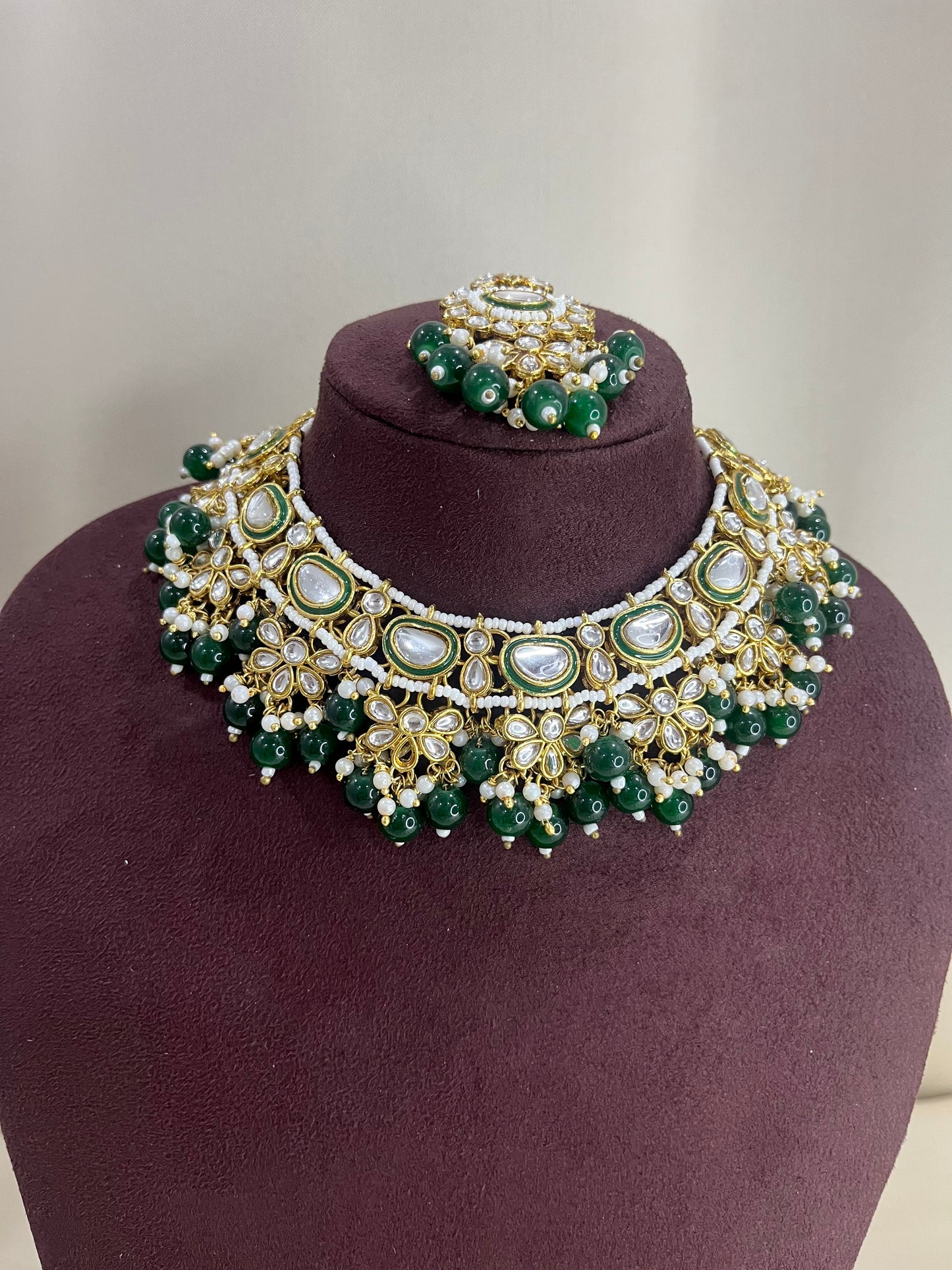 Moissanite Kundan Necklace Set - Emerald & Kundan
