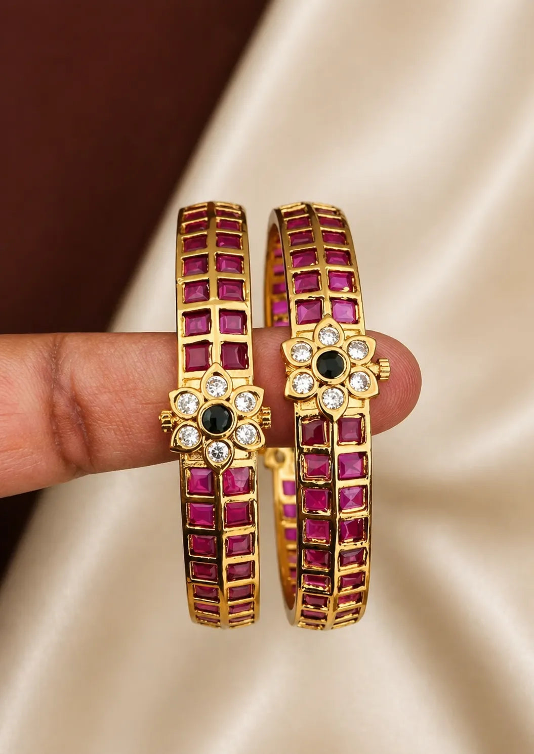 Jadau Kundan Bangles Traditional Jewellery | Sonaaz